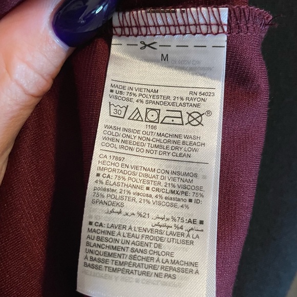 Old navy burgundy button front tunic blouse - Picture 5 of 7